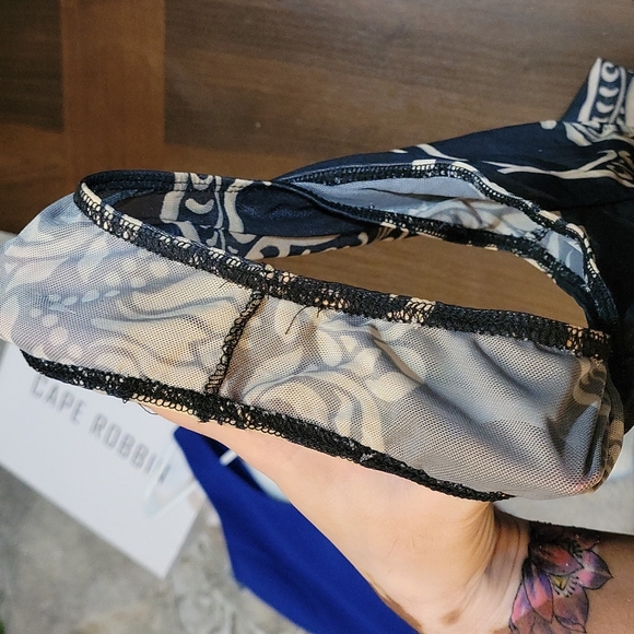 Sheer bodysuit - Picture 3 of 3